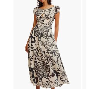 green emerald velvet dress Embroidered Flower Maxi Dress main image 1